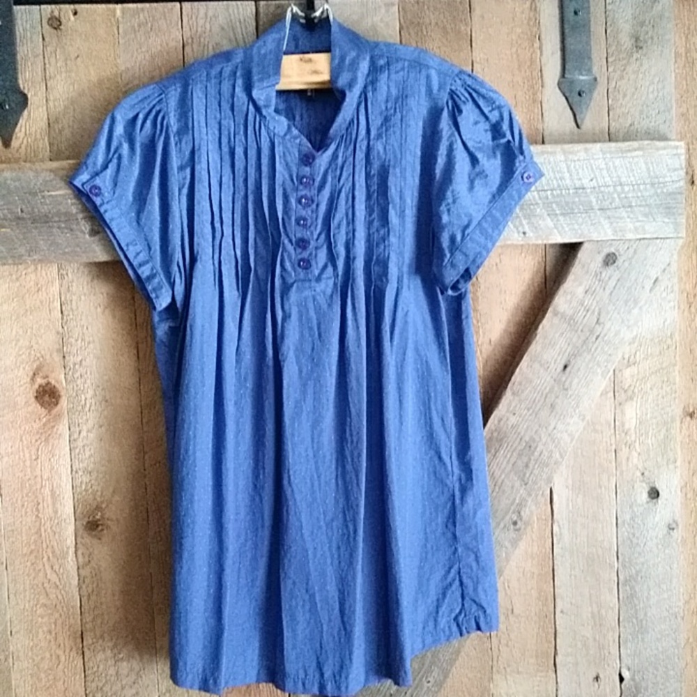 Blouse size small